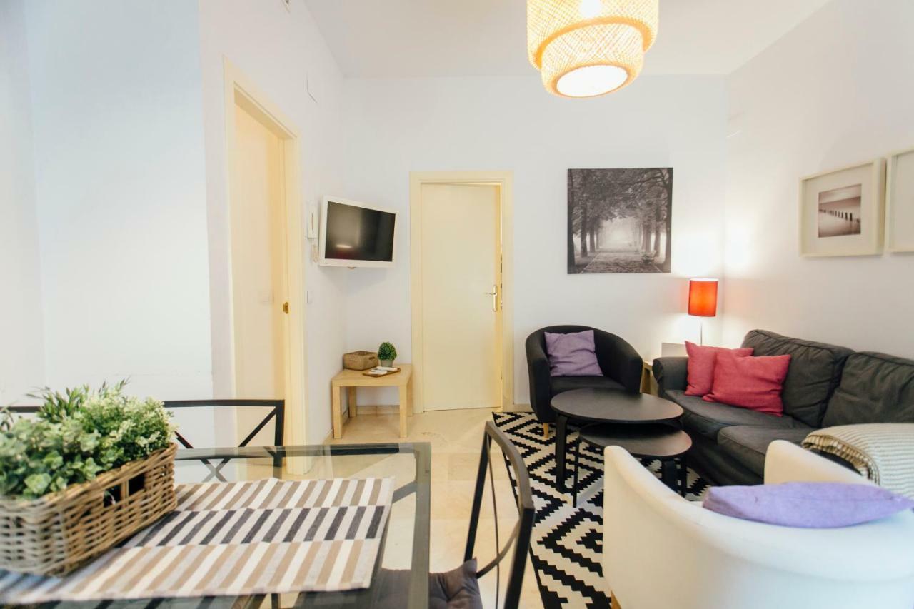 Apartamento Castilla เซบีญา ภายนอก รูปภาพ